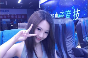 采访女主播视频,直播间的真实生活与挑战