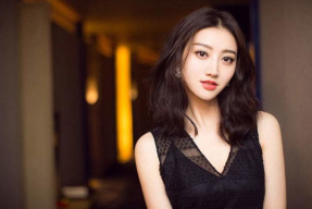 娱乐圈 女星 背景,娱乐圈女星背后的励志故事